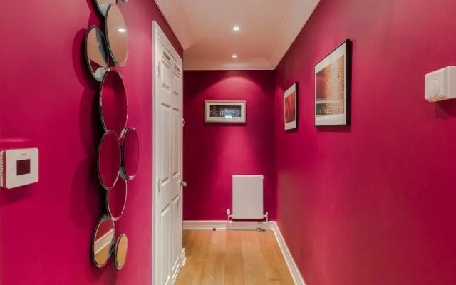 Charter Luxe - Covent Garden - By Frankie Says