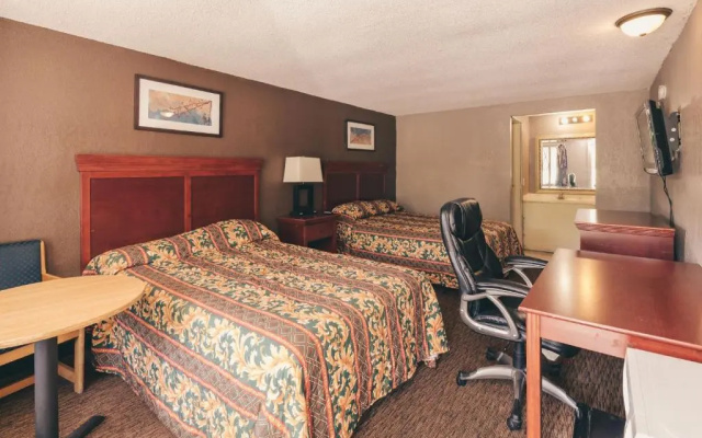 Knights Inn - Franklin, OH