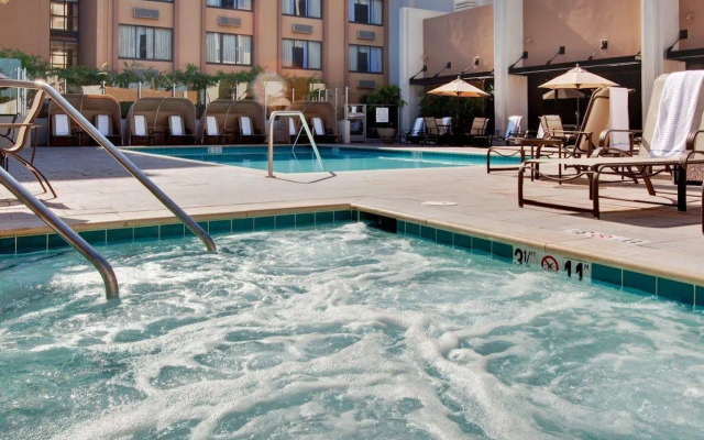 Holiday Inn Hotel & Suites Anaheim by IHG