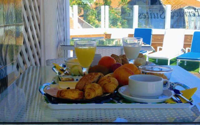 Lisbon Terrace Suites Apartment for Large Groups with Amazing Terrace