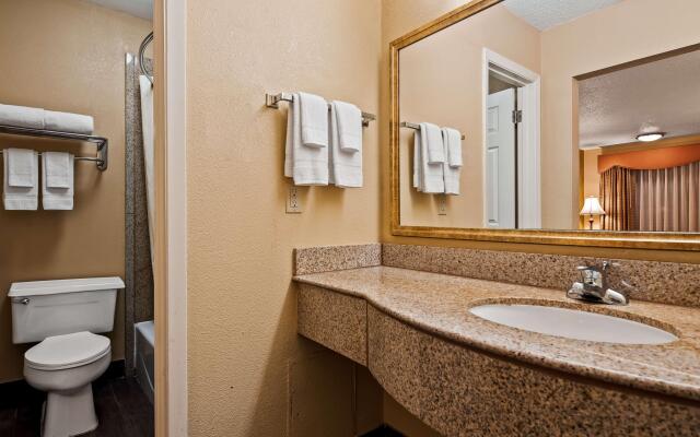 Quality Inn & Suites Dallas - Cityplace