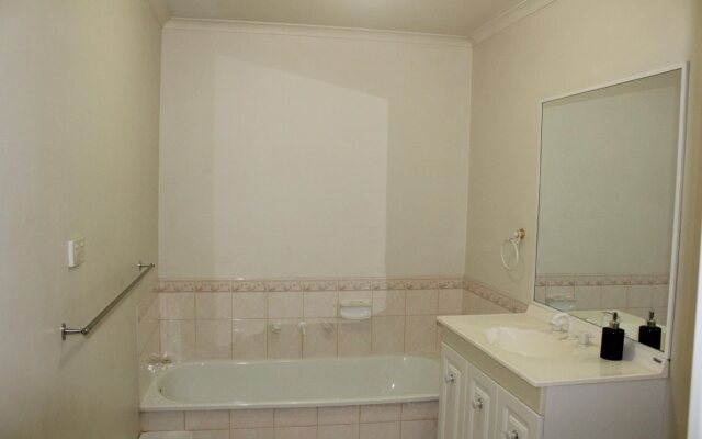 Ringwood Bardia Apartment