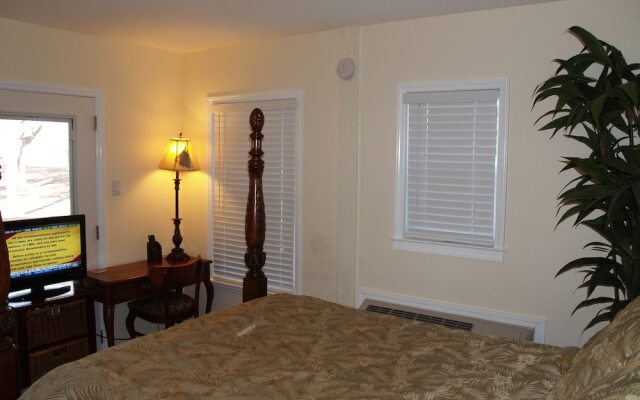 The White House on Freedom Way