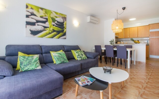 New Apartment With Charm by Robertapatments