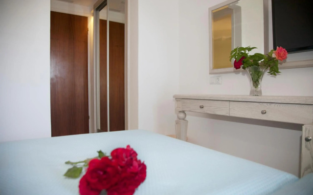 Zeus Hotel