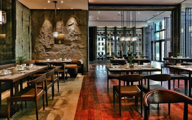 Hotel Indigo Dali Erhai by IHG