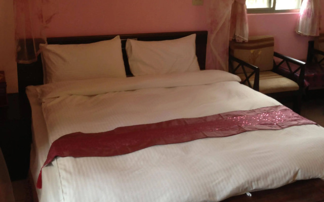 Home Here B & B