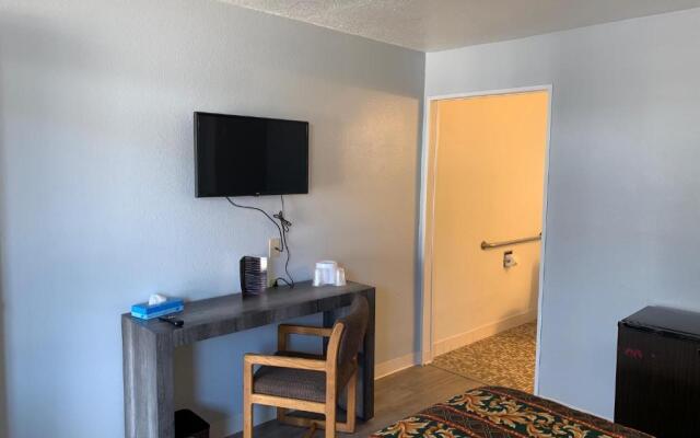 E-Z 8 Motel Old Town