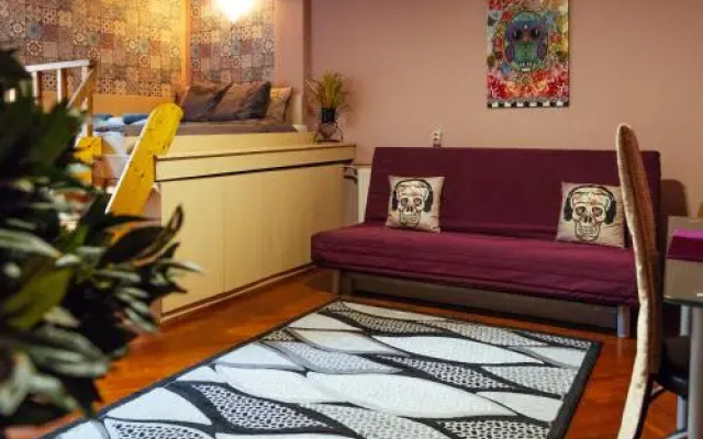 Woody - Cozy and Quiet Place near Moghioros Park