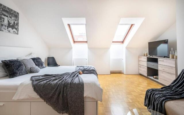 Yeshello Central Station