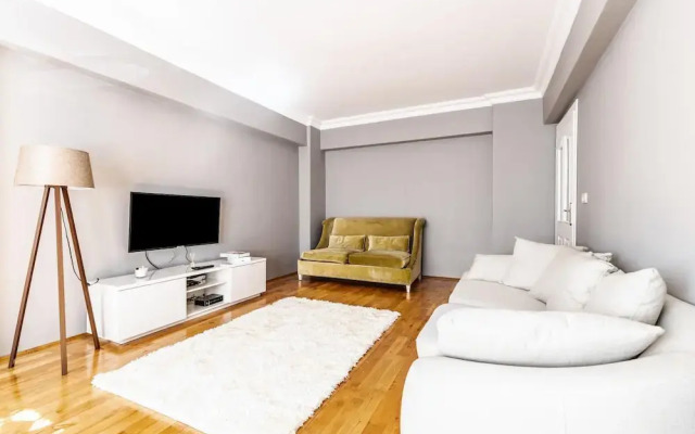 Fully Furnished Magnificent Flat in Uskudar