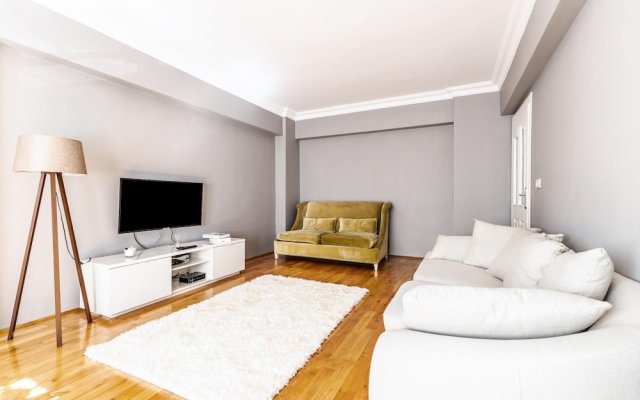 Fully Furnished Magnificent Flat in Uskudar