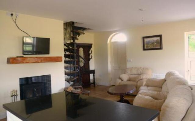 The Gate Lodge Cannaway House