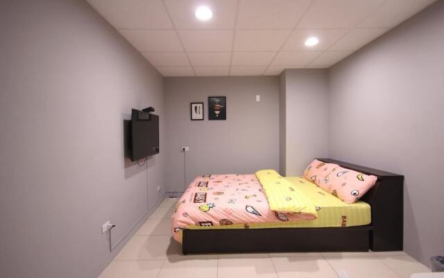 Wei Yang Light Travel