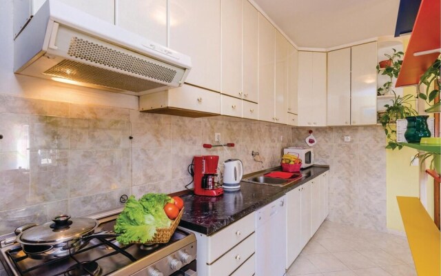 Stunning Home in Radovcici With Wifi and 3 Bedrooms