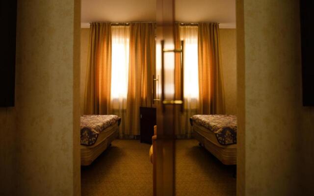 Almaty Tranzit N1 Hotel