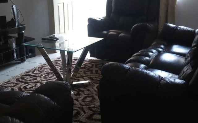 Regimanuel Apartments - Kwabenya