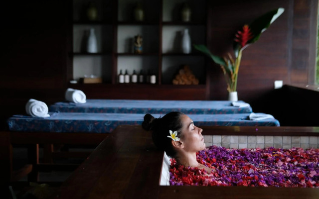 Suarapura Resort & Spa
