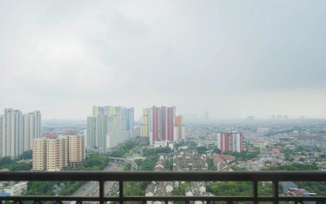Best Price 3BR Apartment at Mediterania Lagoon Kemayoran By Travelio