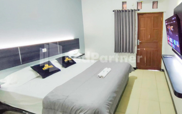 SPOT ON 2815 Hotel Damai