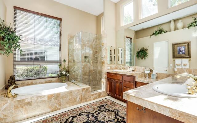 Golf View Drive - 4 Br Home