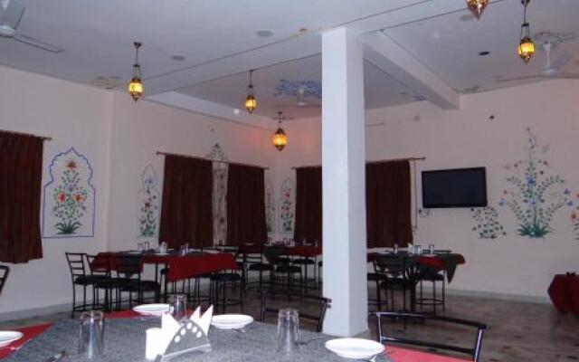Hotel Dine 11