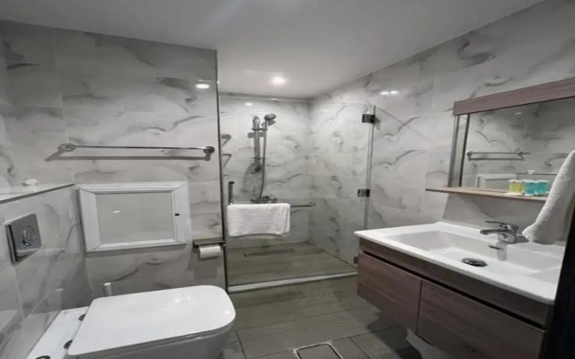 Red Carpet Suites