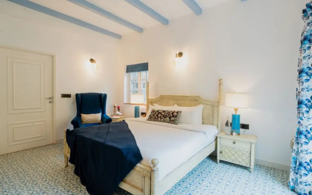 Villa Bauhinia - 5bhk With Pool 10 Mins to Beach