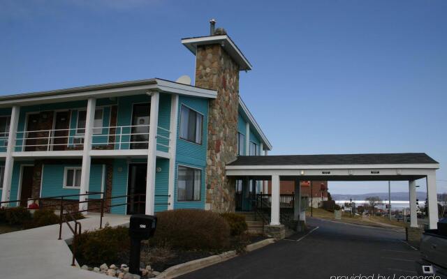 Americas Best Value Inn-Petoskey