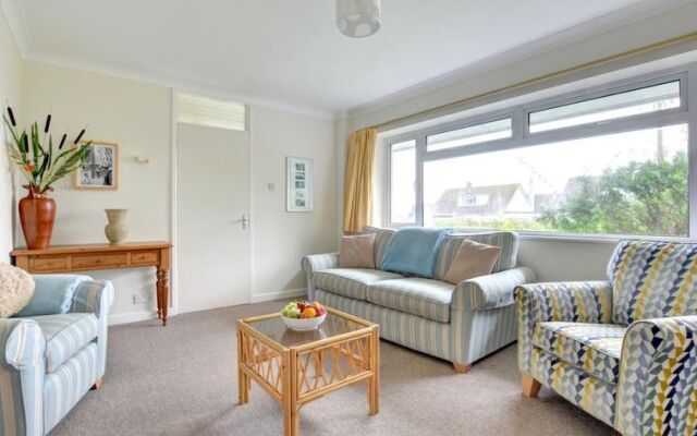 Holiday Home Crescent