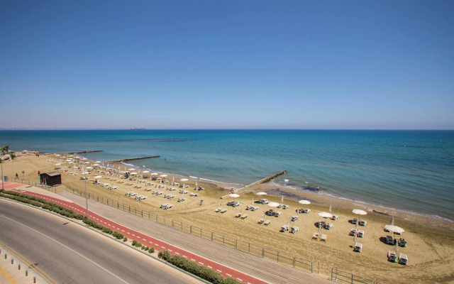 Costantiana Beach Hotel Apartments