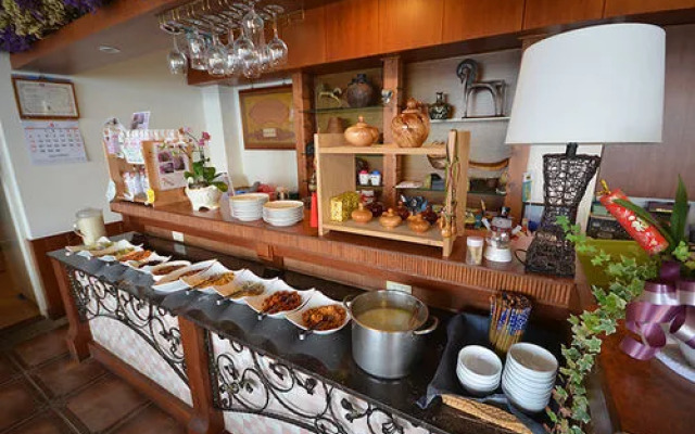 Chingjing Lake View Seasons