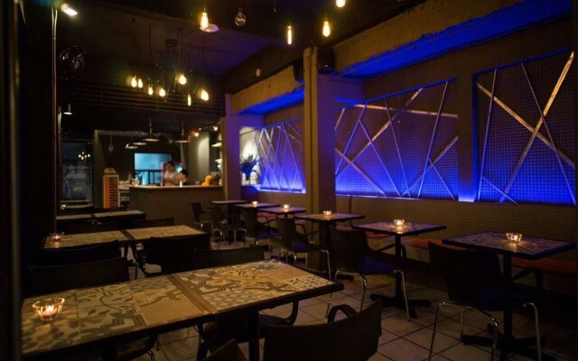 202 Hotel & Restaurant