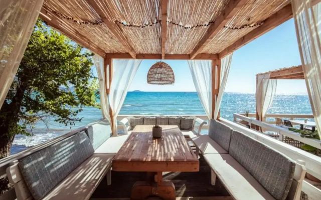 Porto Koukla Beach Hotel