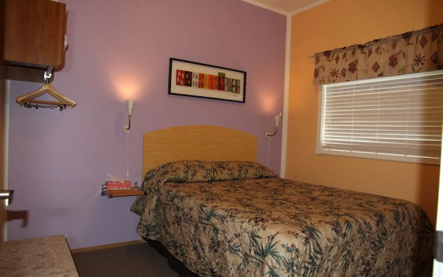 Waterfront Inn