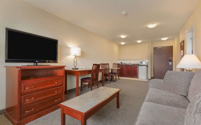 Days Inn & Suites - Langley