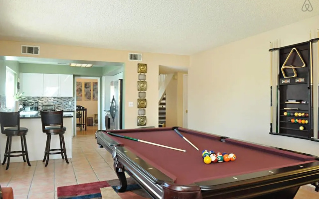 Luxury 4br 8min to Las Vegas Strip