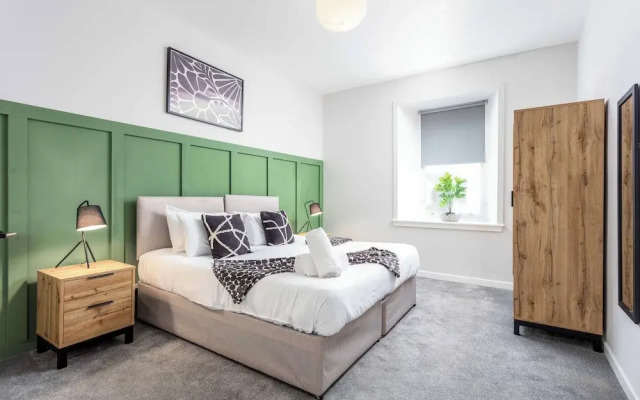 The Annick Suite No.2