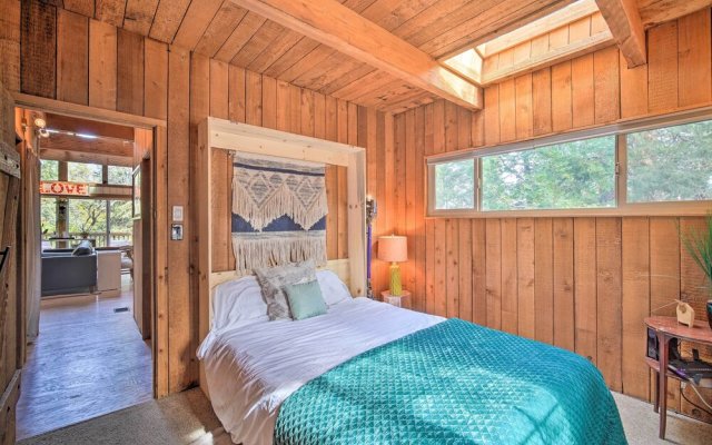 Cabin Vacation Rental: 4 Mi to Lake Arrowhead