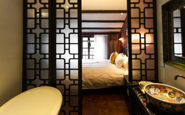 William's Toffee Mansion