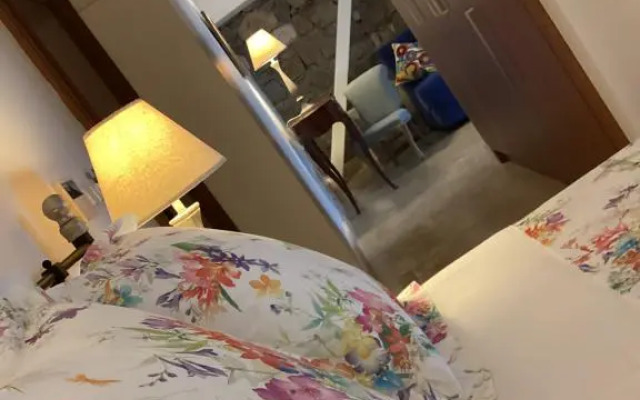 Sonef House Hotel