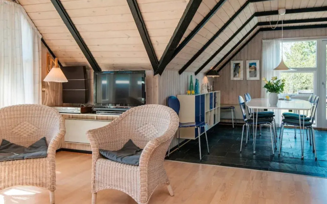 8 Person Holiday Home in Romo-by Traum