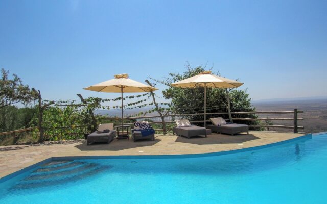 Ahadi Mara Camp
