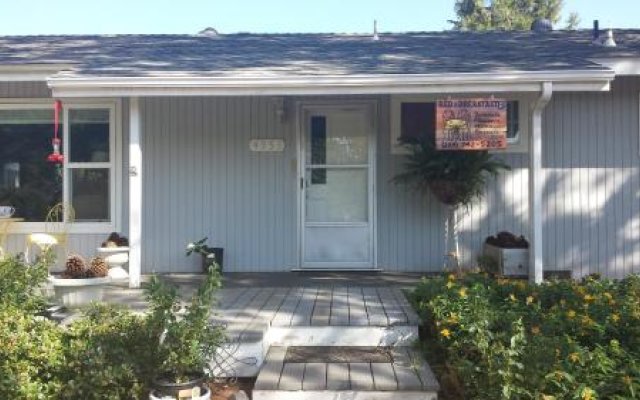 Yosemite Plaisance Bed & Breakfast