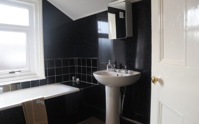 Old Barrington Arms Apartments