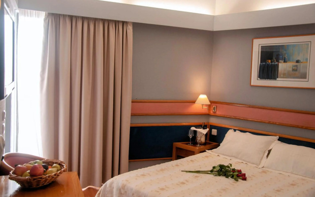 Samaras Hotel