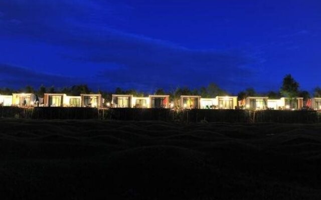 Lijiang Scenery Retreats Lake Front Villa Resort