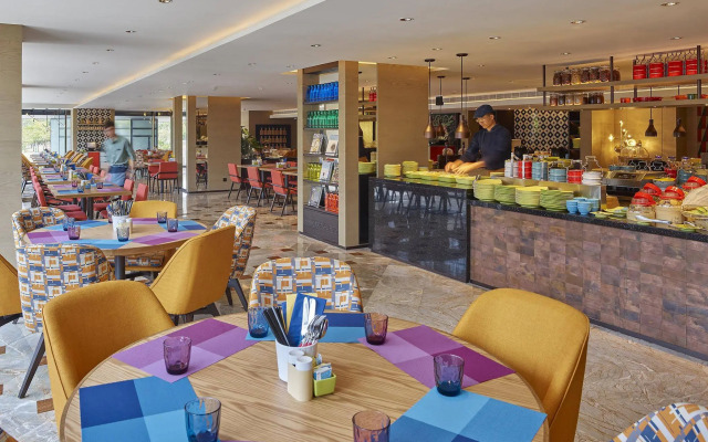 Hotel Indigo Kaohsiung Central Park by IHG