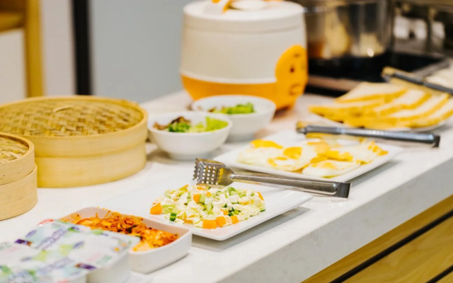 Hana Apartment Hotel