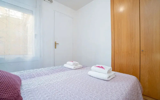 Modern 1-bedroom Apartment With Terrace